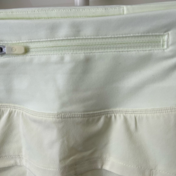 NWT Lululemon Speed Up MR Short 4" *Lined sz 4 in ELIX - Picture 6 of 6